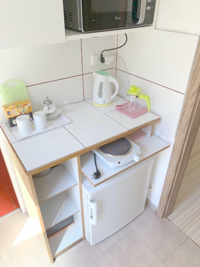 Ferienwohnung Krasny Apartman U Lesa, Trolejbus Do Centra A Bvv, Parkovani Zdarma Brünn Exterior foto